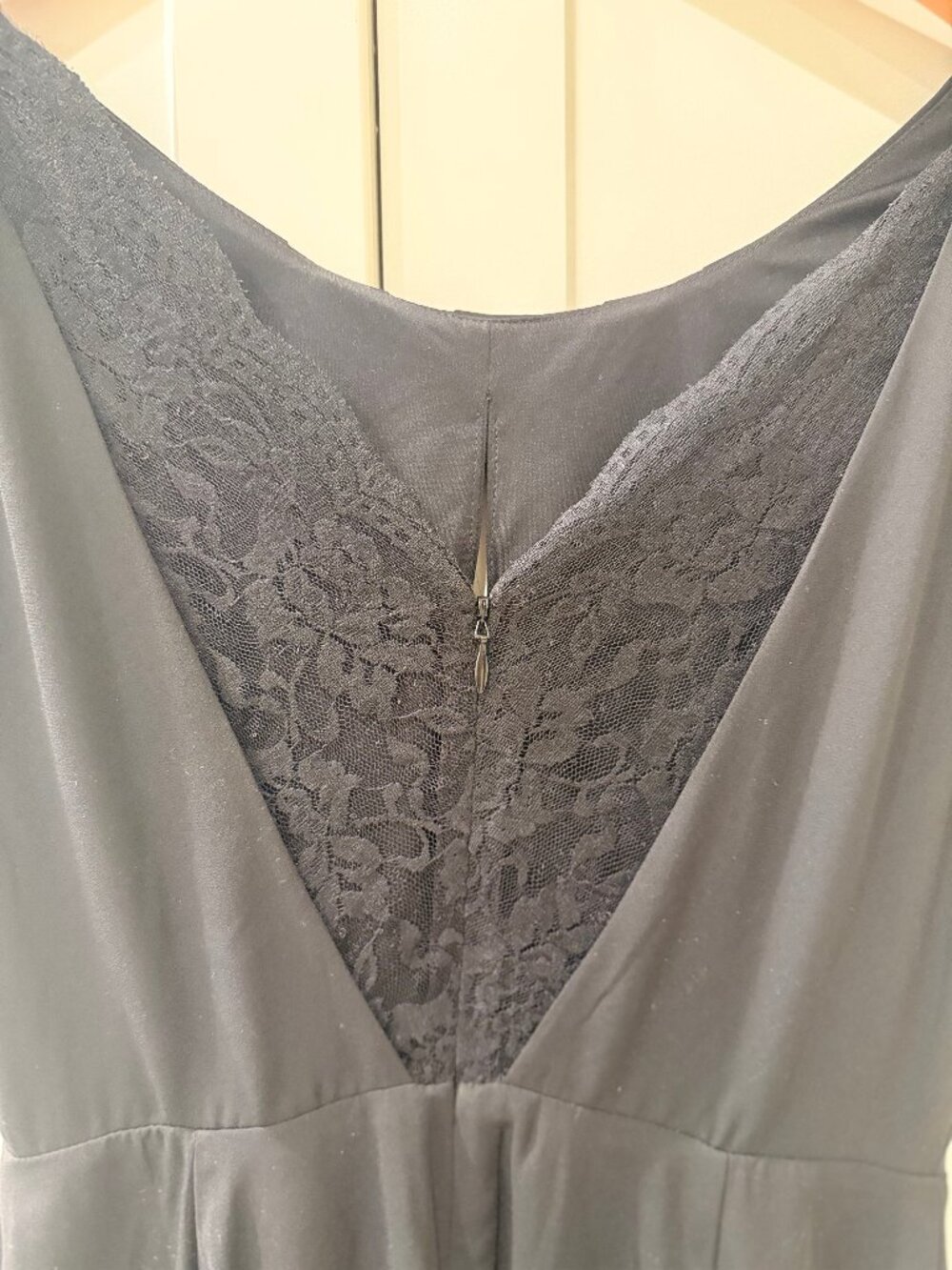 Express Black Lace Back Fit & Flare Dress Size 2 Flutter Sleeve Cocktail Dress - Picture 6 of 8